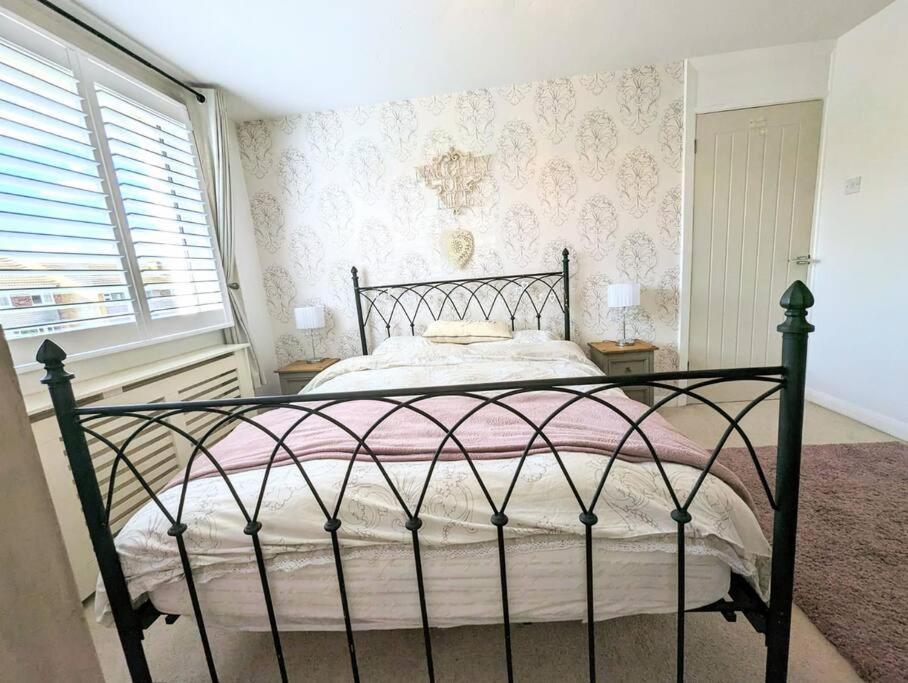 Spacious Lovely 3 Bed House In Keyworth Nottingham Suit Contractors Or Family エクステリア 写真